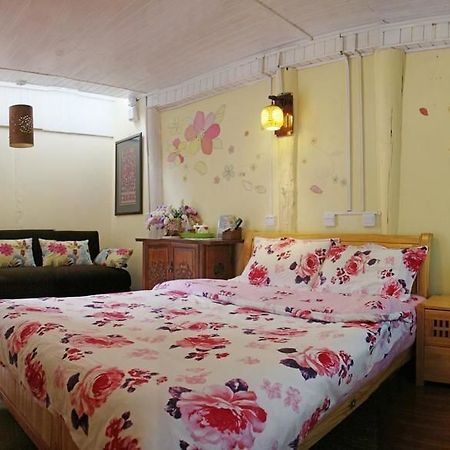 Tree'S Tale Hotel - Lijiang Lijiang  Esterno foto