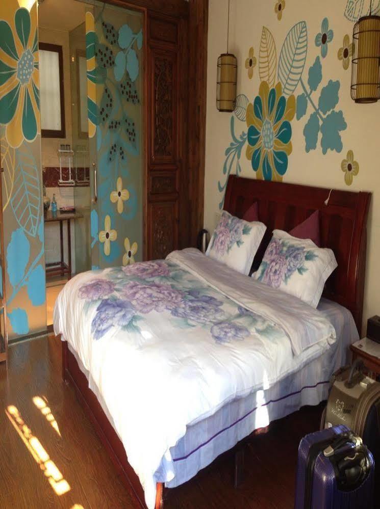 Tree'S Tale Hotel - Lijiang Lijiang  Esterno foto