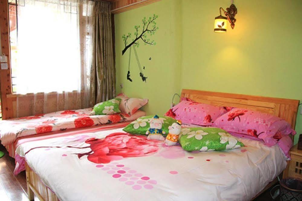 Tree'S Tale Hotel - Lijiang Lijiang  Esterno foto
