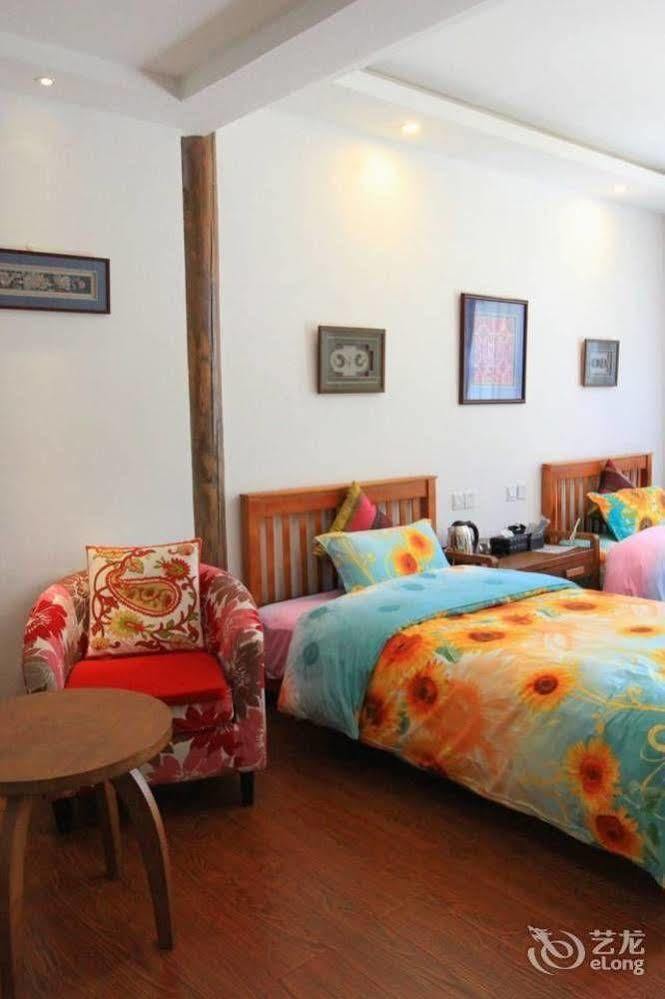 Tree'S Tale Hotel - Lijiang Lijiang  Esterno foto
